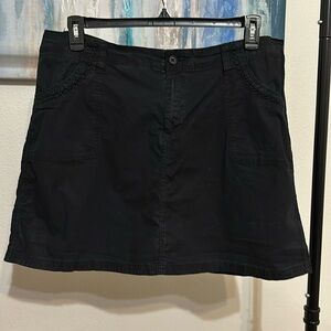 Women’s black skort